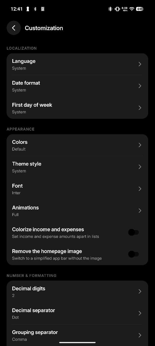 Expensifo customization settings: localization, appearance including colors, theme style, font and animations, and number formatting options.